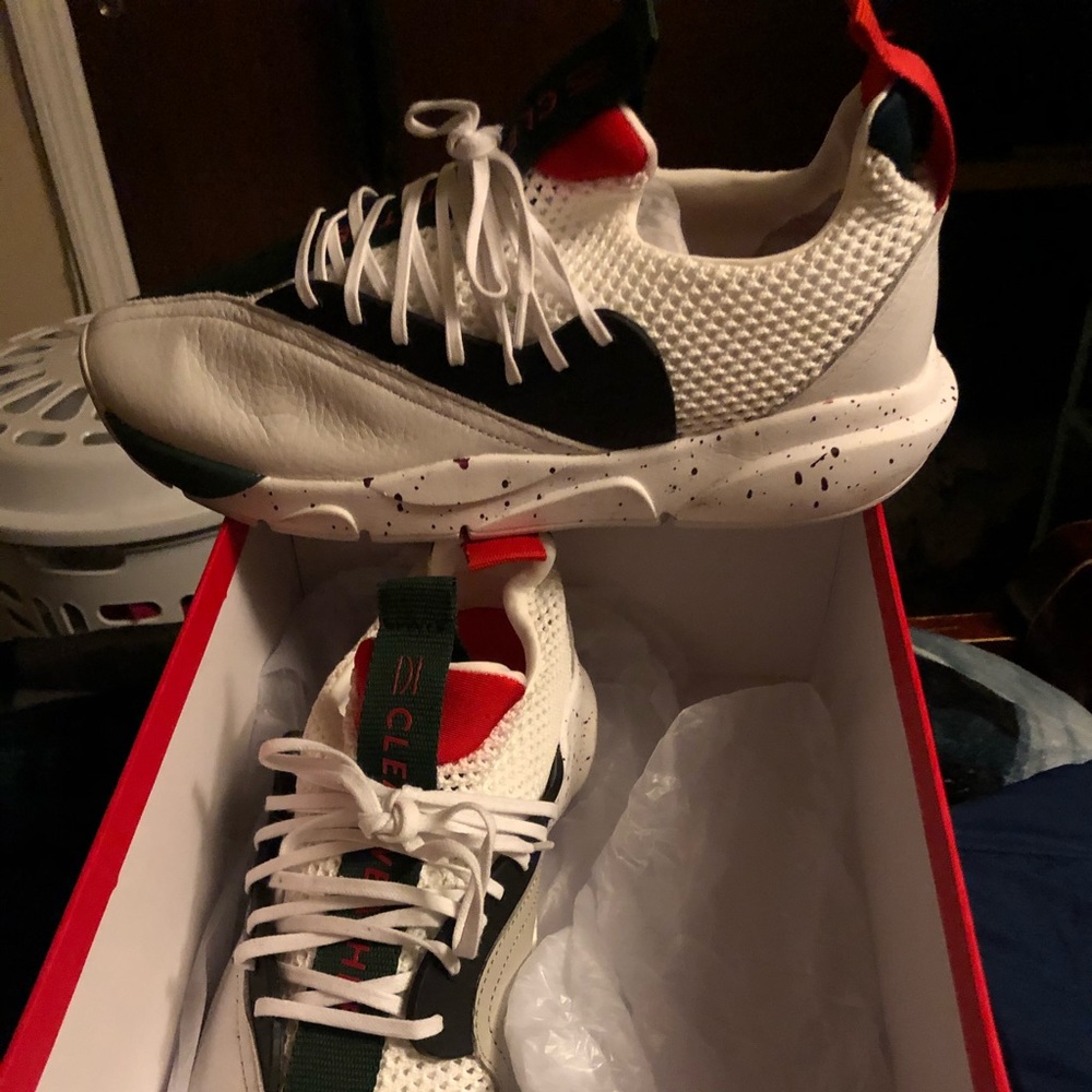 Clearweather Cloud Stryk size 9 worn once